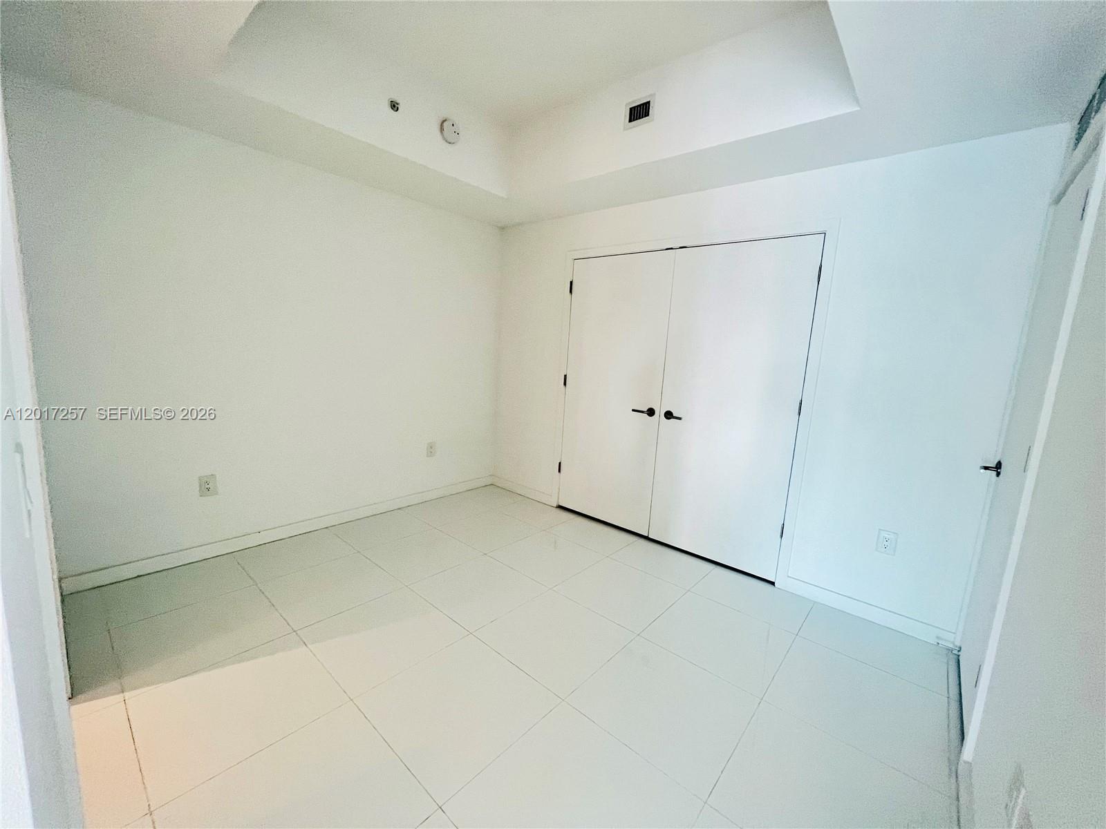 PARAMOUNT MIAMI WORLD CENT - Residential