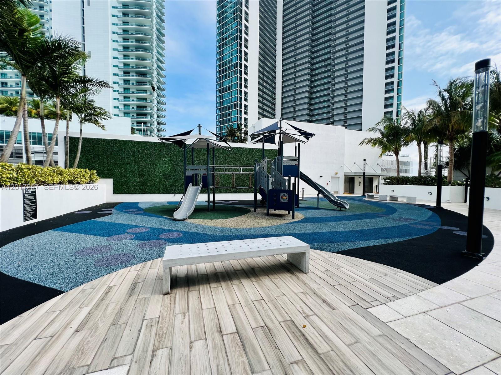 PARAMOUNT MIAMI WORLD CENT - Residential