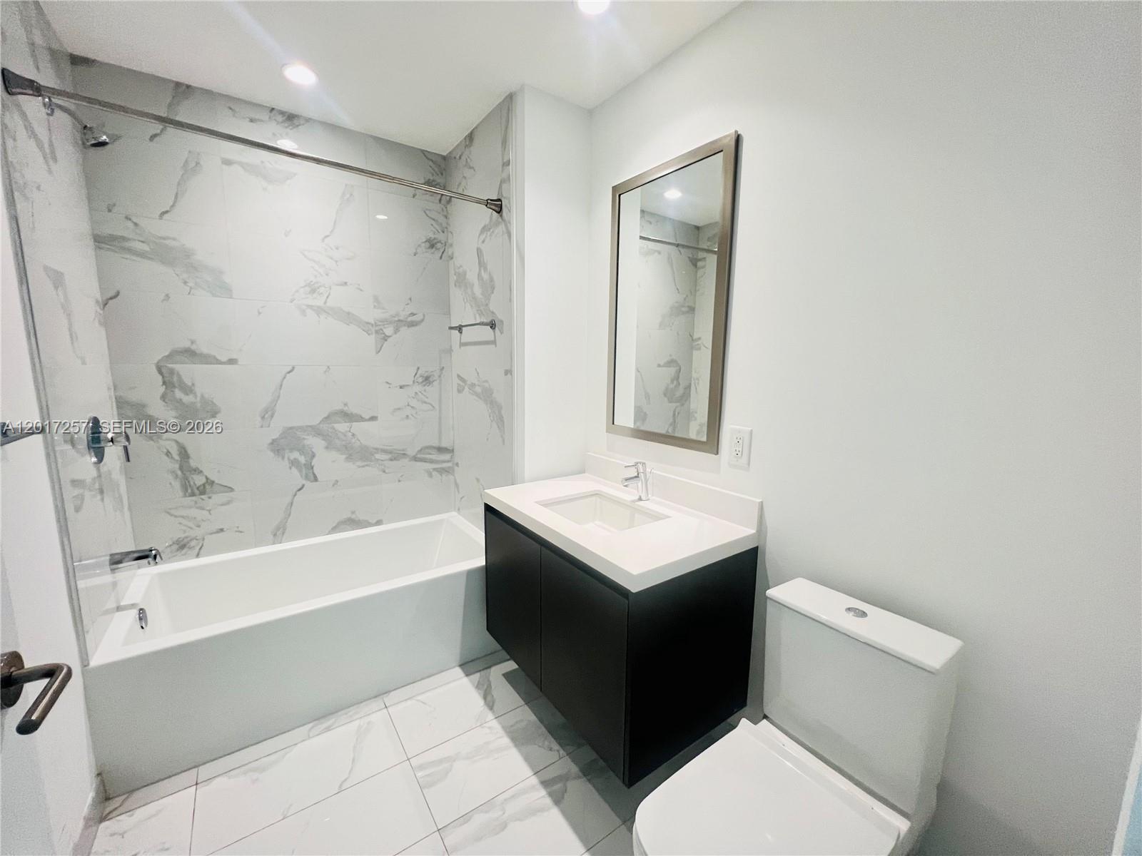PARAMOUNT MIAMI WORLD CENT - Residential