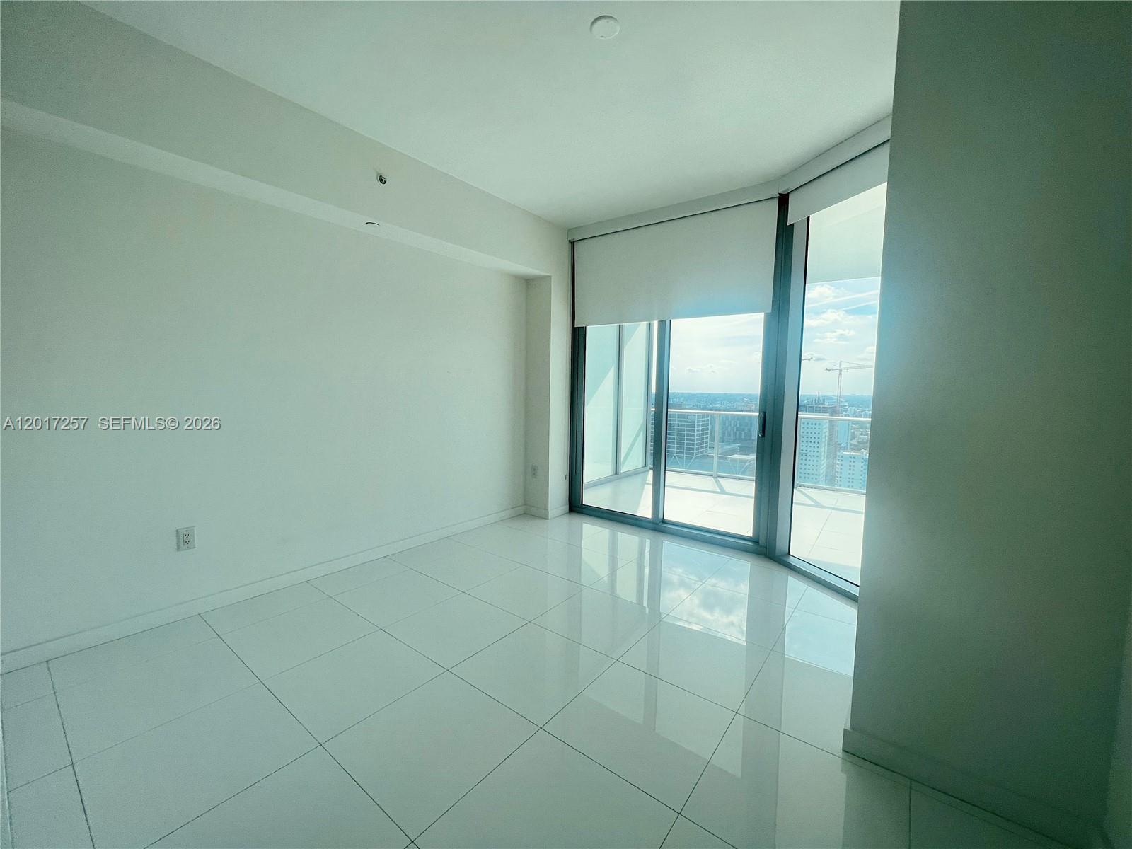 PARAMOUNT MIAMI WORLD CENT - Residential