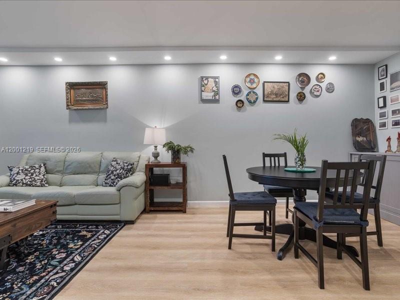 GATE ONE CONDO - Residential