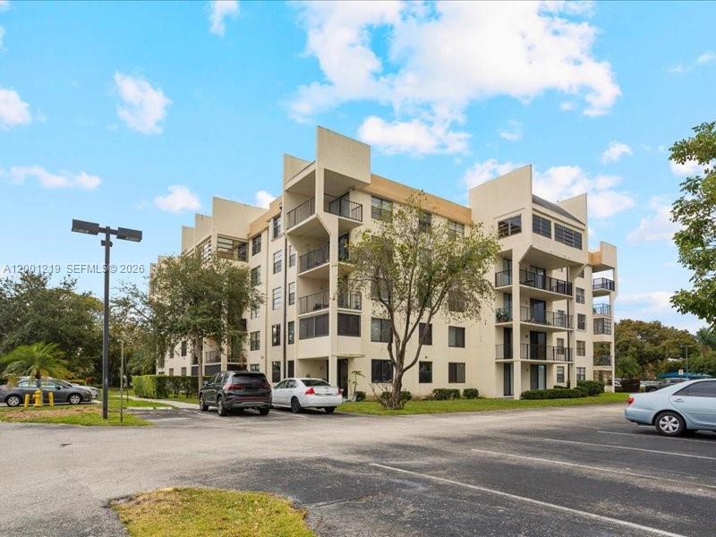 GATE ONE CONDO - Residential