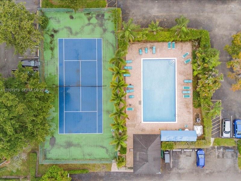 GATE ONE CONDO - Residential