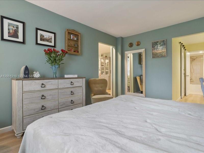 GATE ONE CONDO - Residential