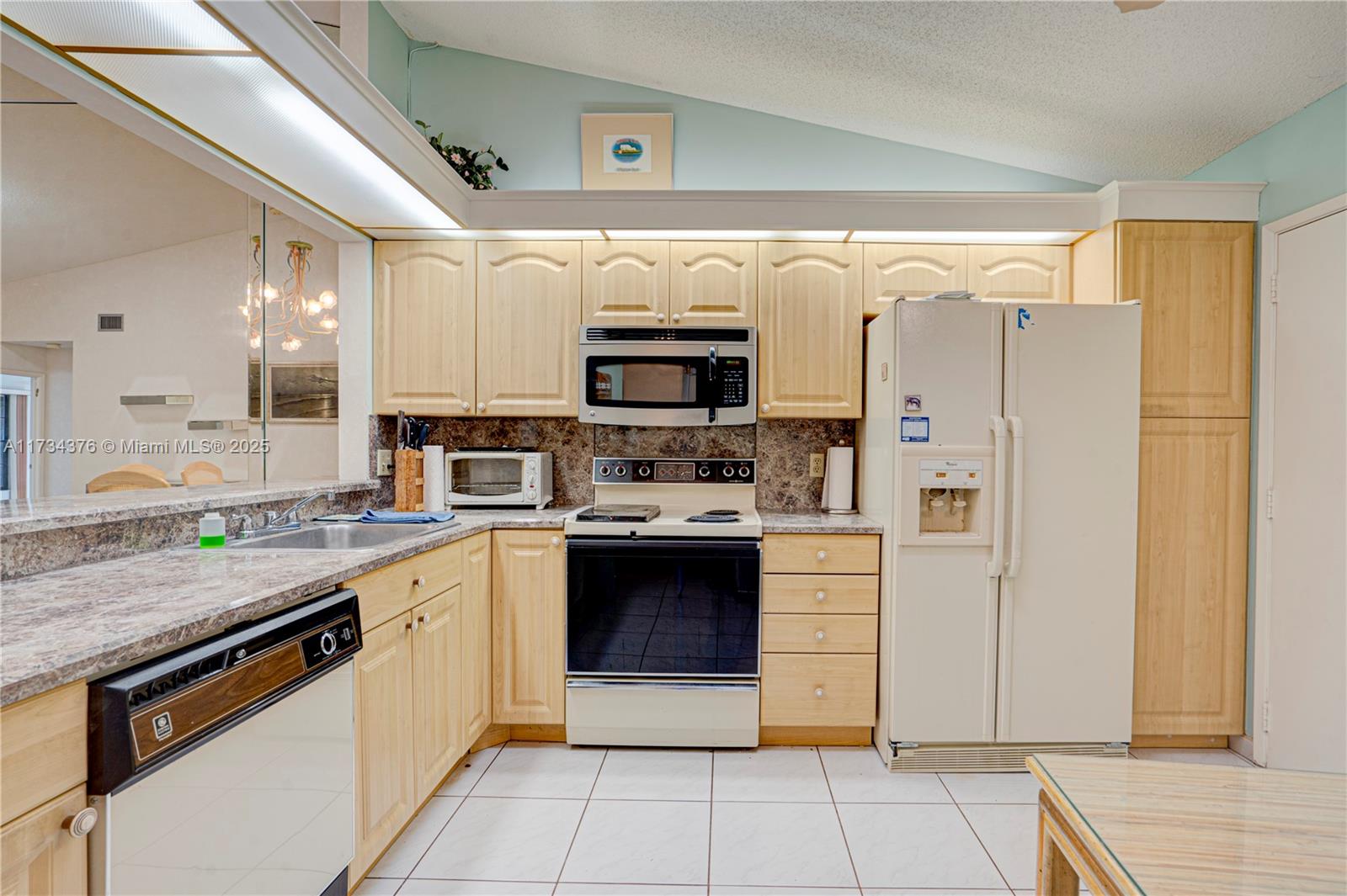 PALM CHASE CONDO - Residential
