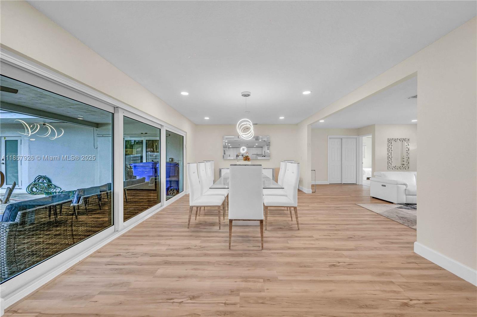 HOLLYWOOD HILLS AMEN PLAT - Residential Lease