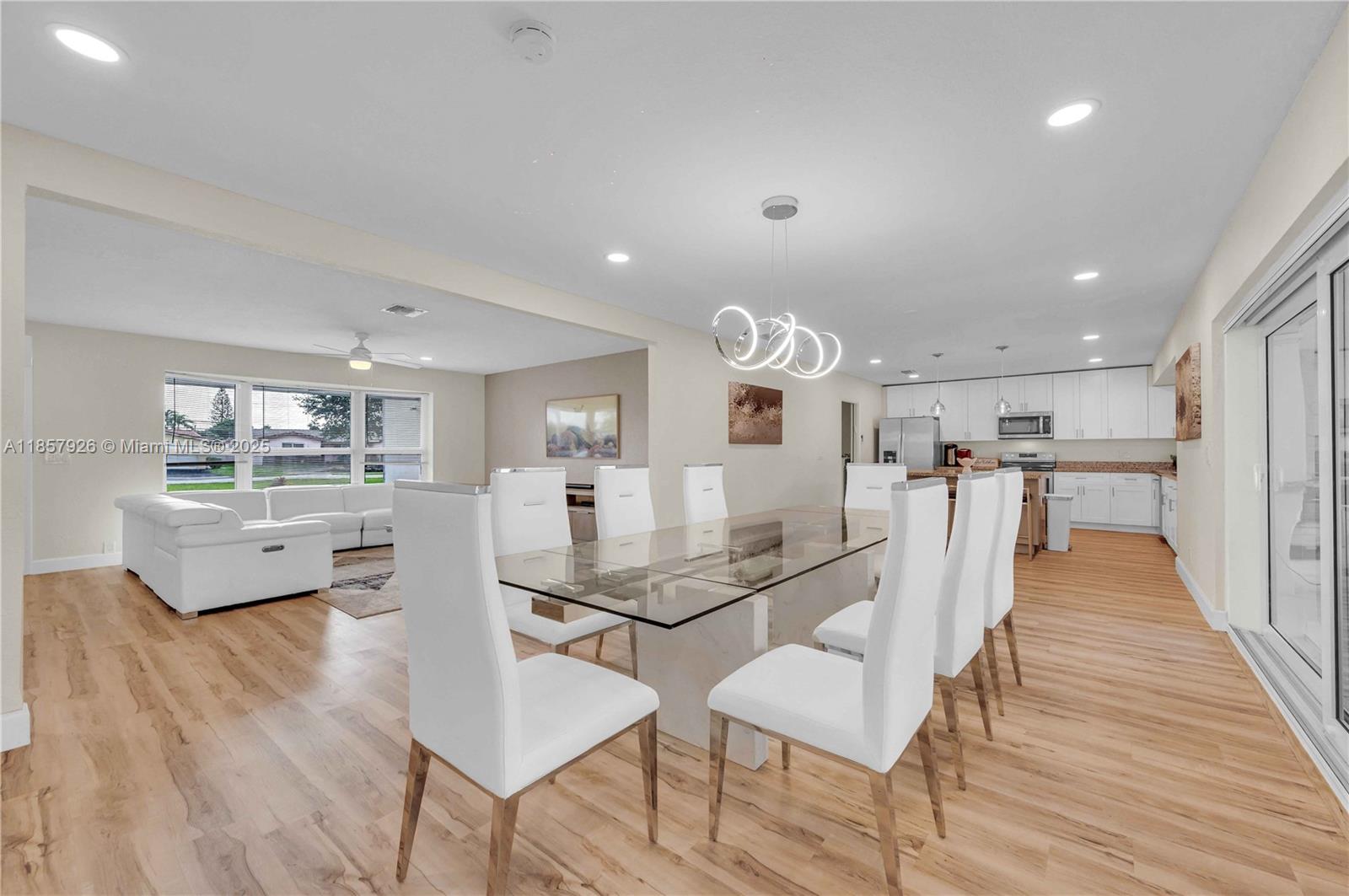 HOLLYWOOD HILLS AMEN PLAT - Residential Lease