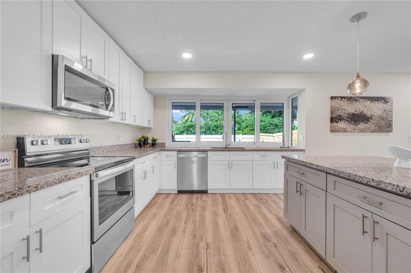 HOLLYWOOD HILLS AMEN PLAT - Residential Lease