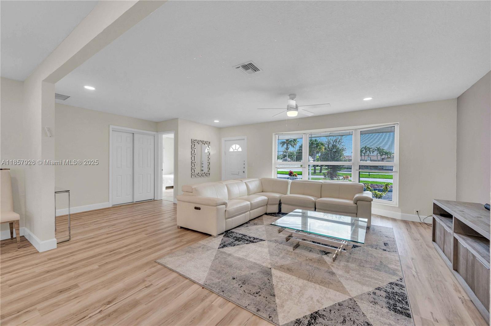 HOLLYWOOD HILLS AMEN PLAT - Residential Lease