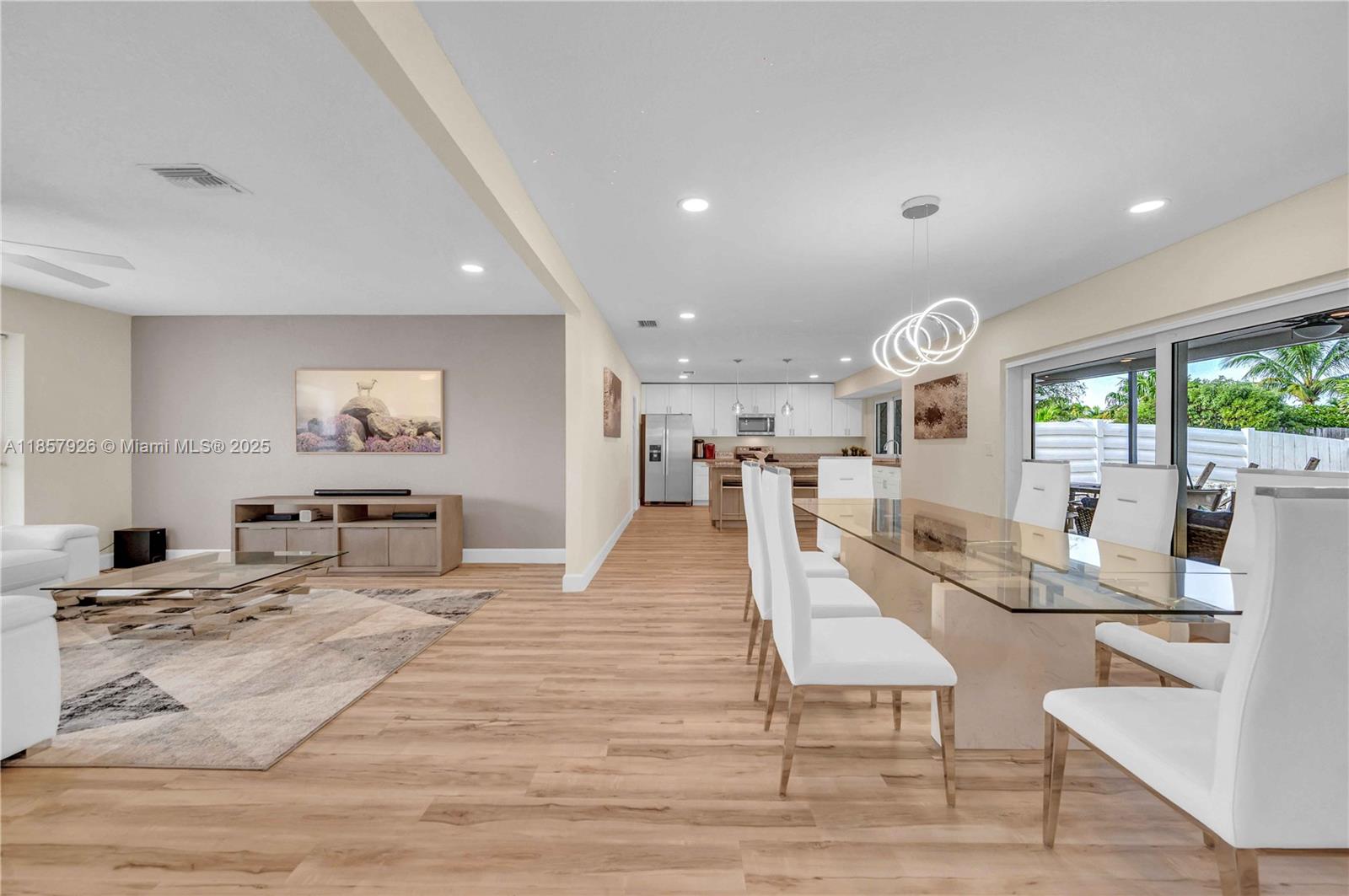 HOLLYWOOD HILLS AMEN PLAT - Residential Lease