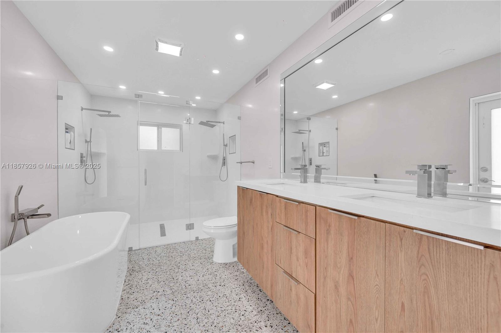 HOLLYWOOD HILLS AMEN PLAT - Residential Lease