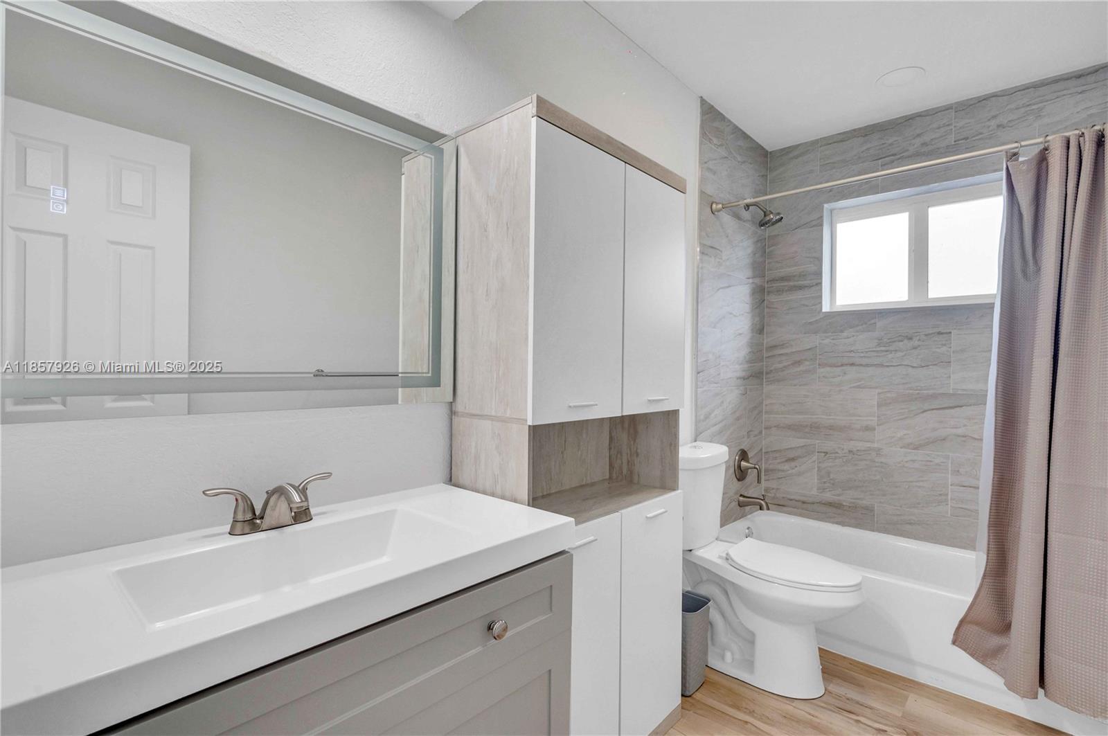 HOLLYWOOD HILLS AMEN PLAT - Residential Lease