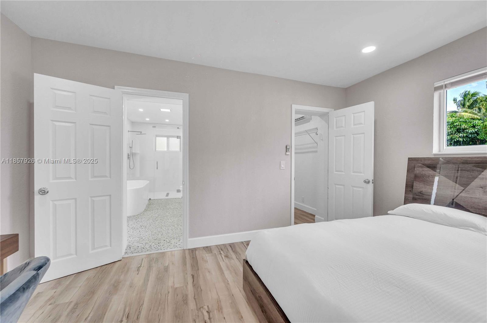 HOLLYWOOD HILLS AMEN PLAT - Residential Lease