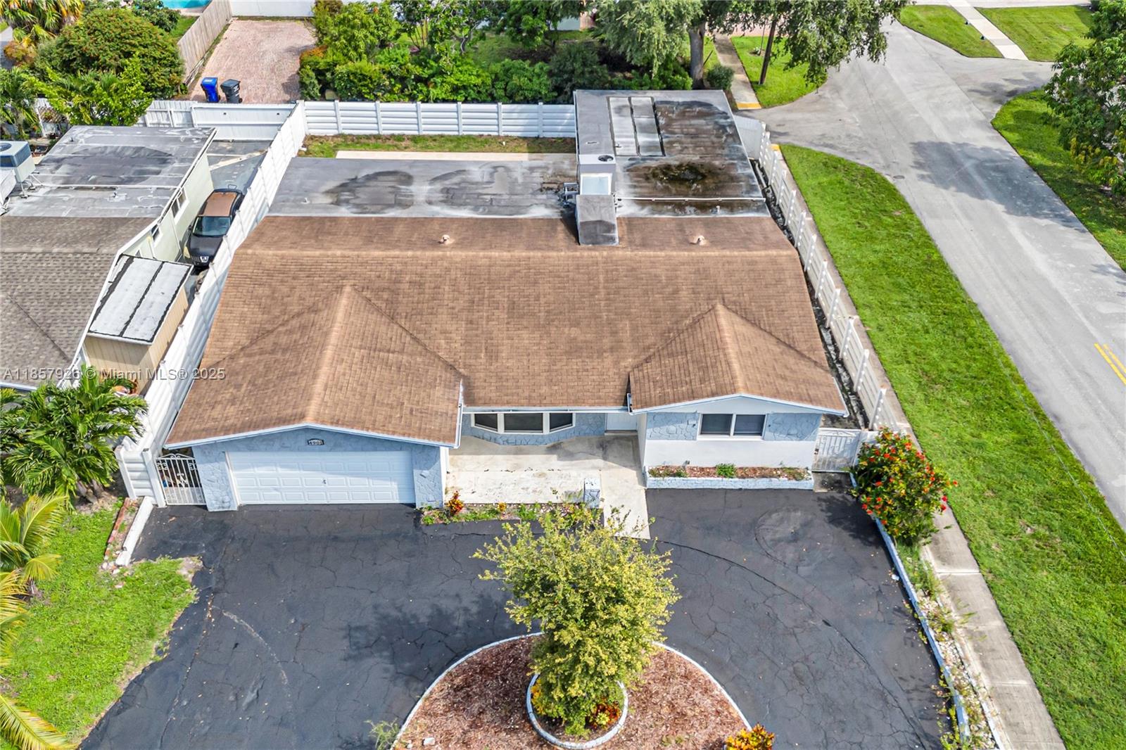 HOLLYWOOD HILLS AMEN PLAT - Residential Lease