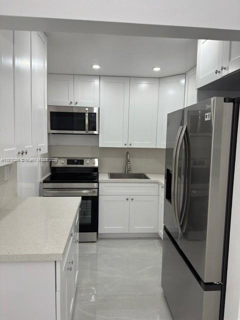 Photo of 2905 Pierce St #10, Hollywood, FL 33020 (MLS # A11876256)