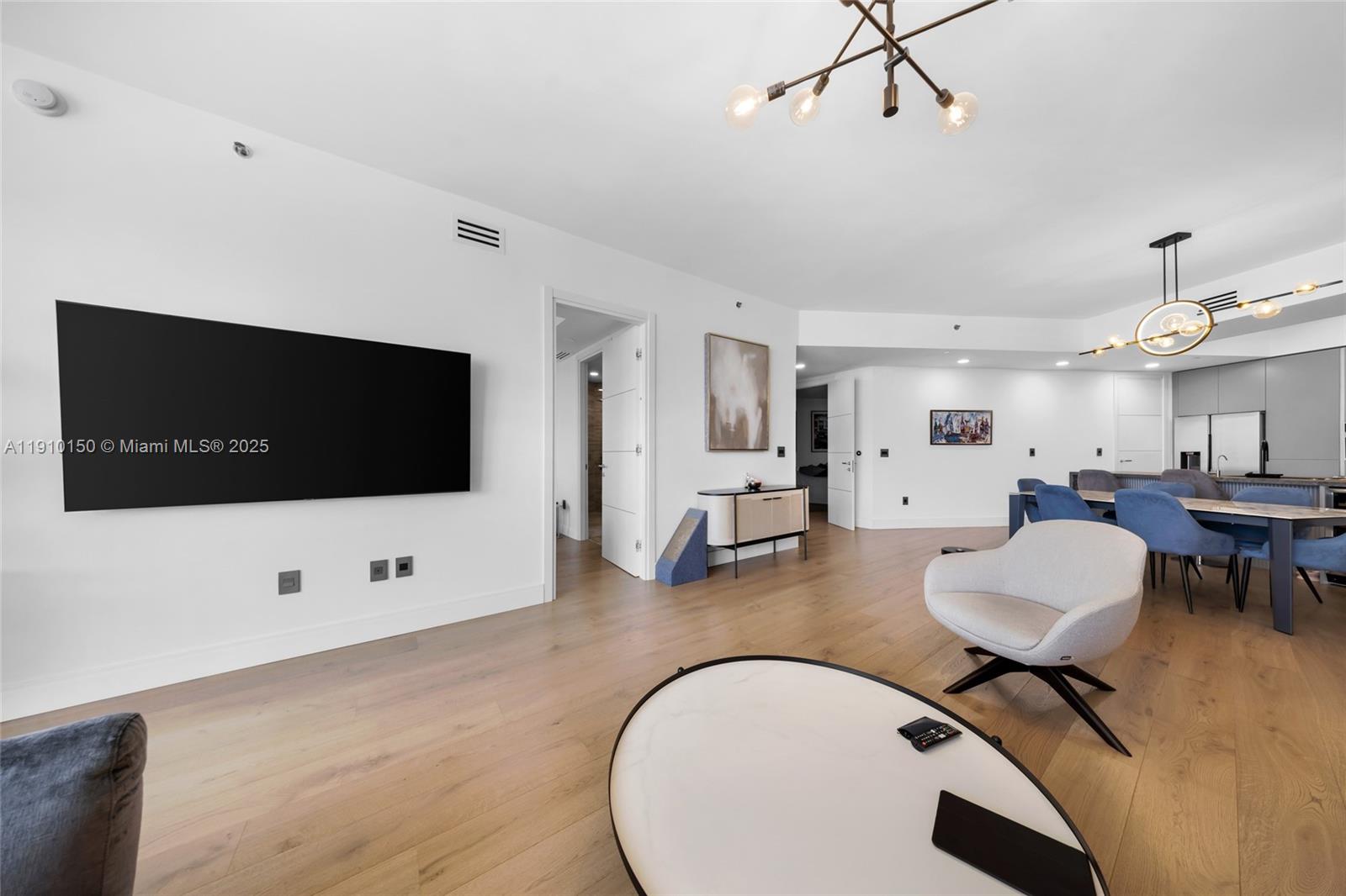 TDR TOWER I CONDO - Residential