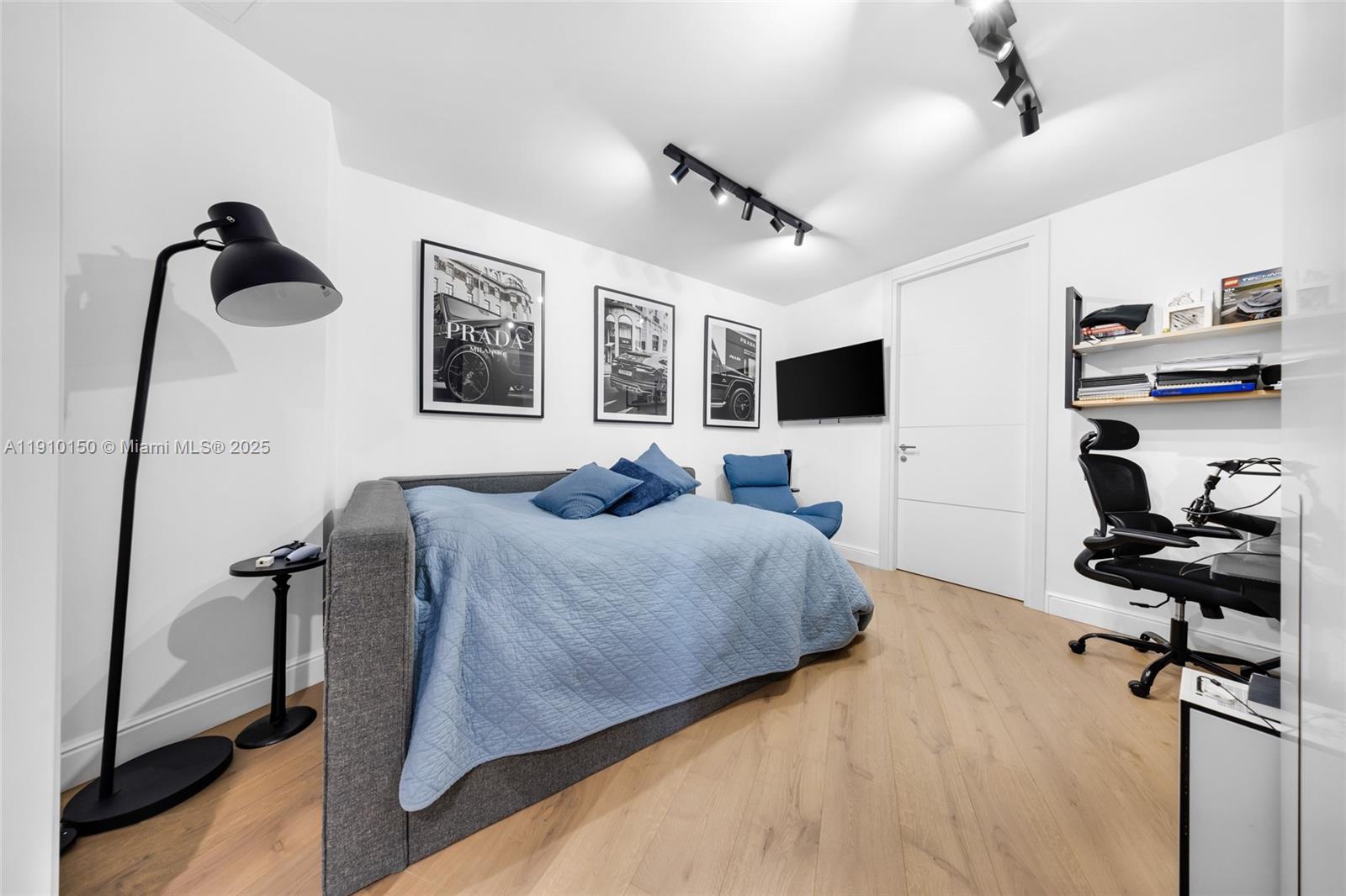 TDR TOWER I CONDO - Residential