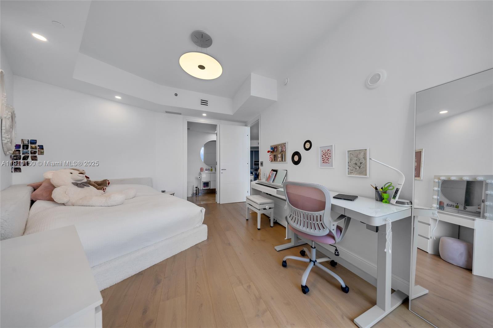 TDR TOWER I CONDO - Residential