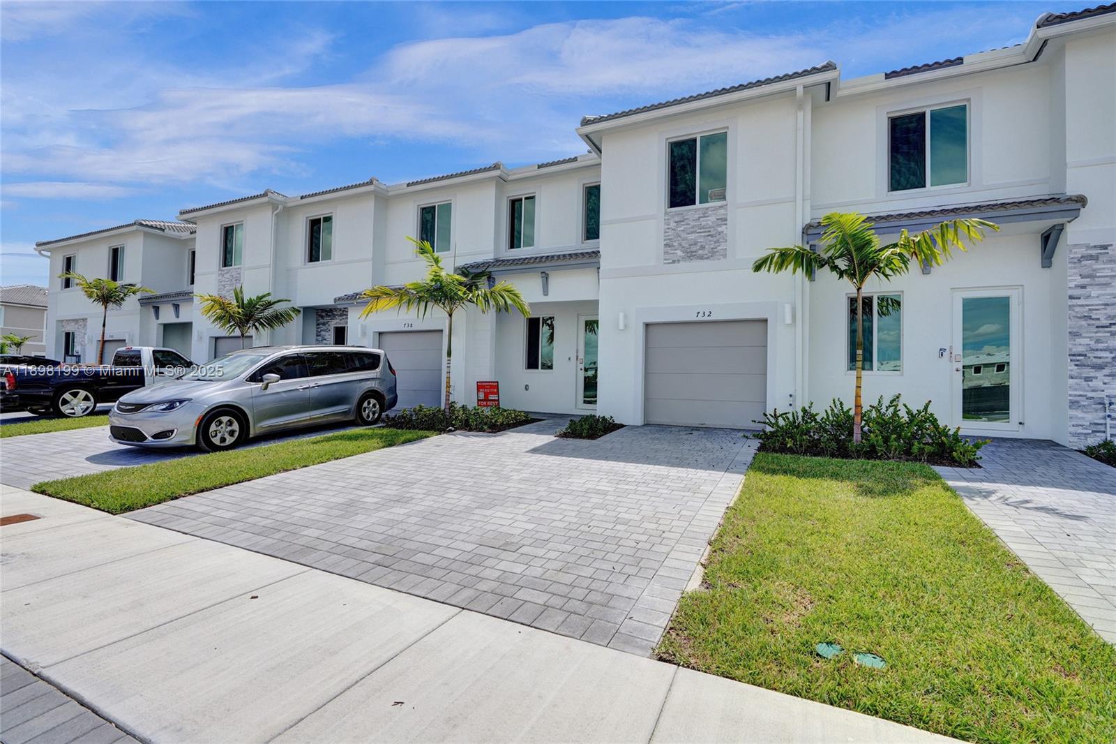 732 SE 13th Court 732