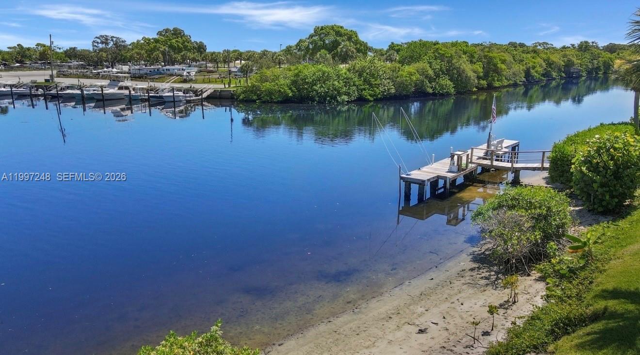 LORI-LYNN CONDO - Residential Lease