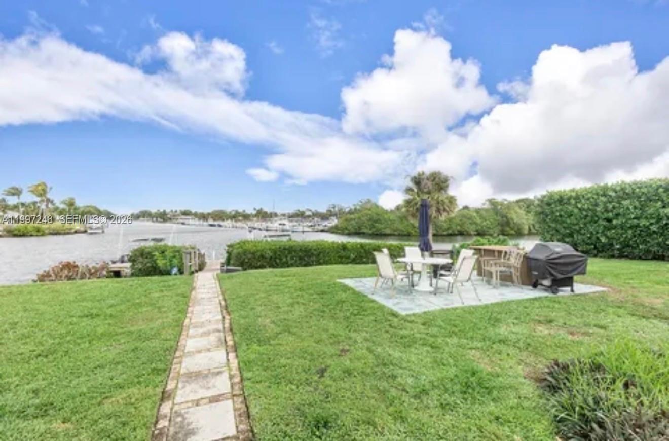 LORI-LYNN CONDO - Residential Lease