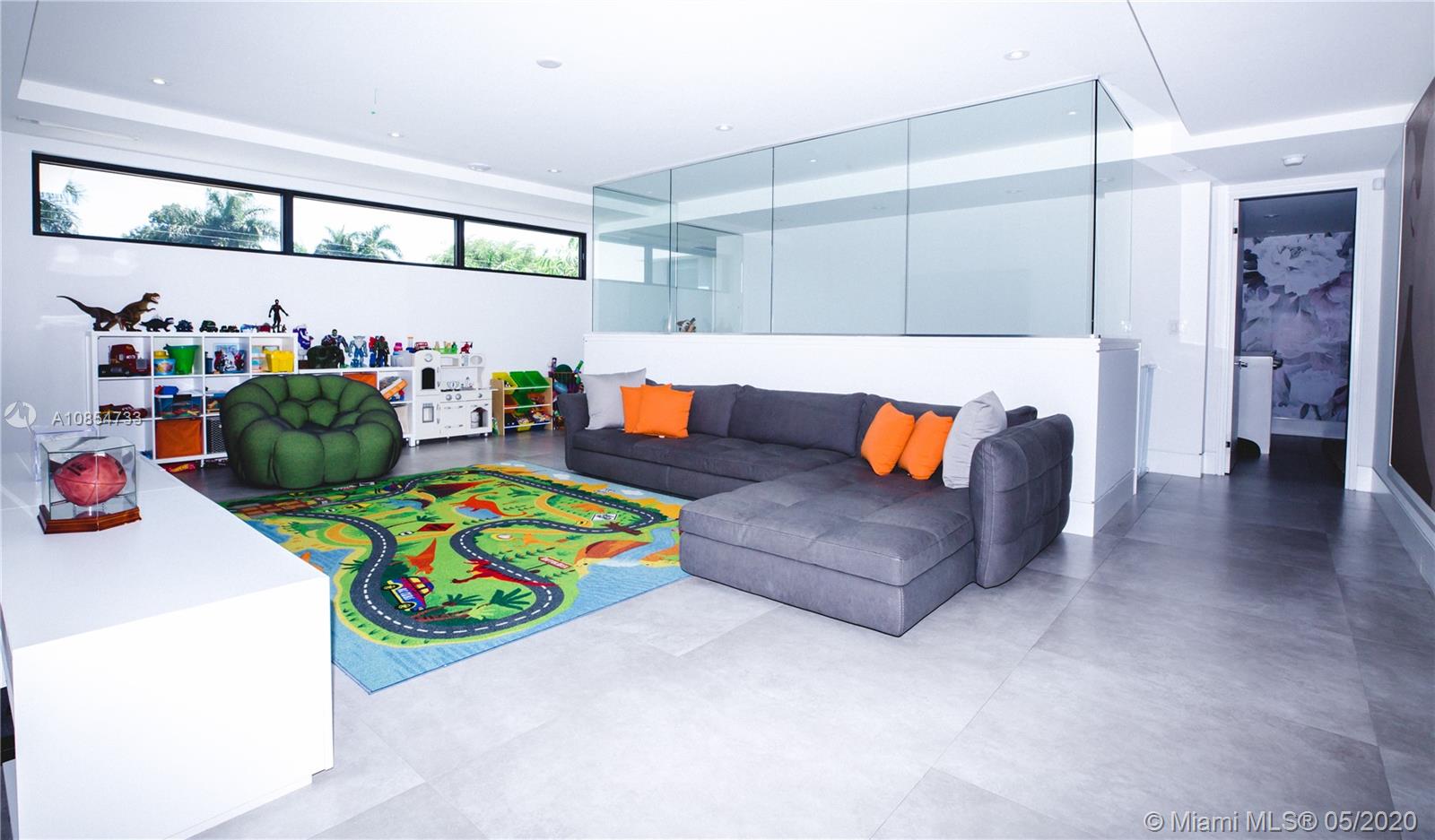 SAN MARINO ISLAND - Residential