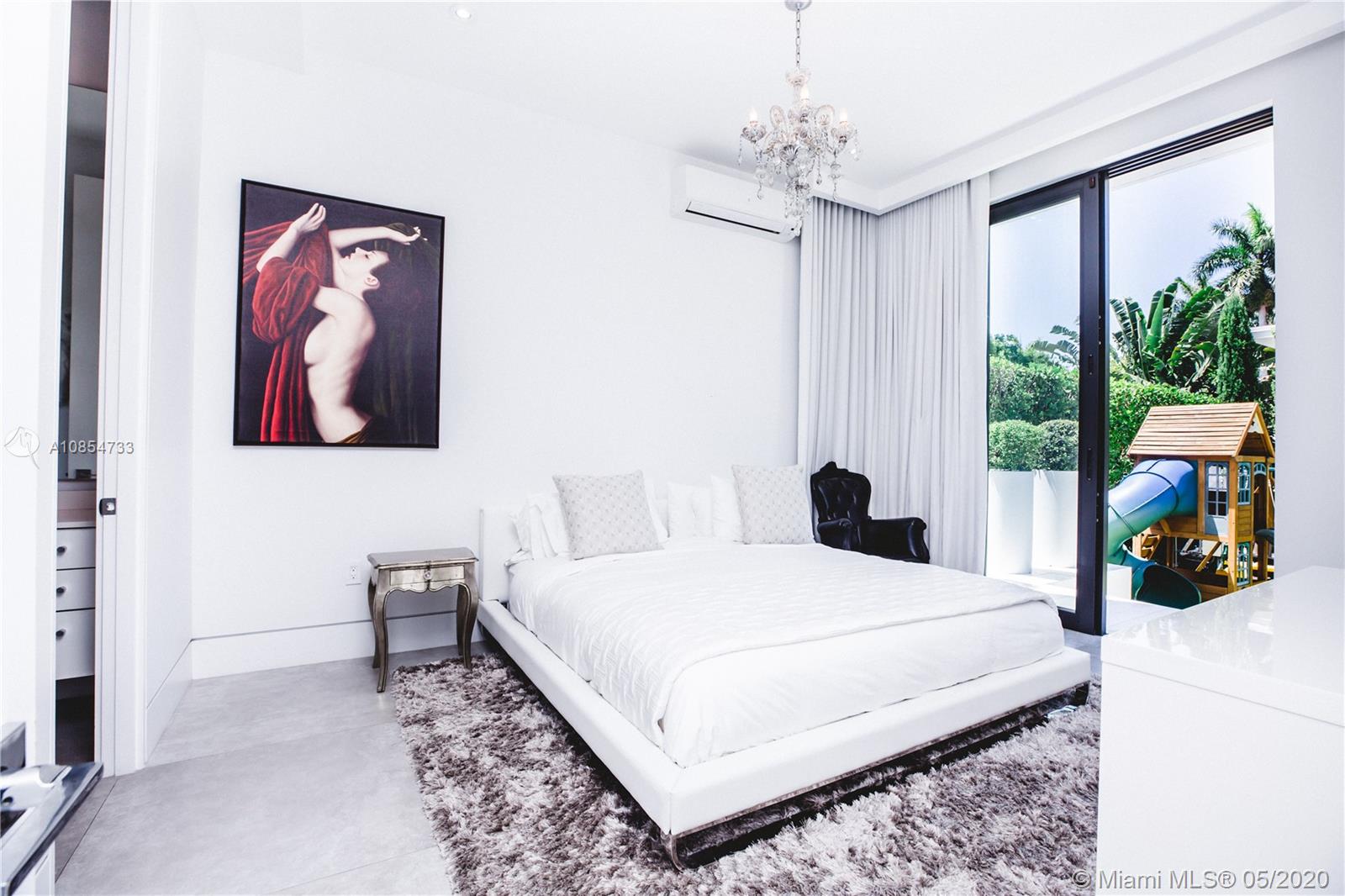 SAN MARINO ISLAND - Residential