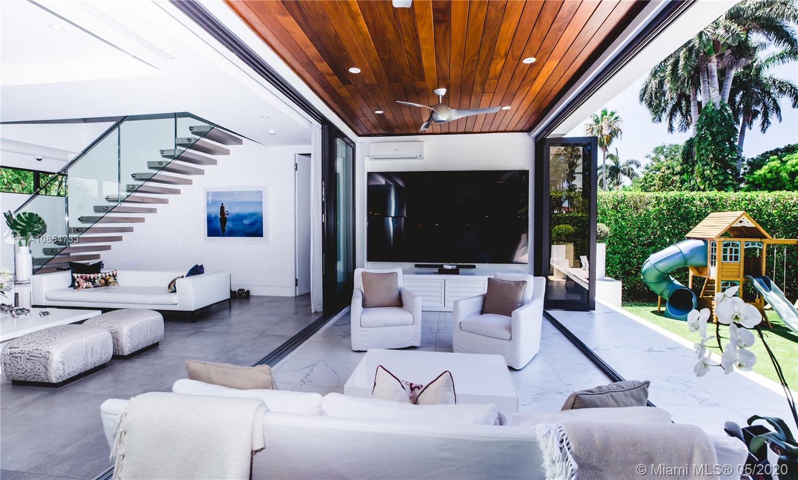 SAN MARINO ISLAND - Residential