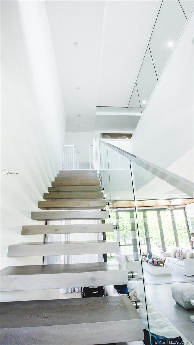 SAN MARINO ISLAND - Residential