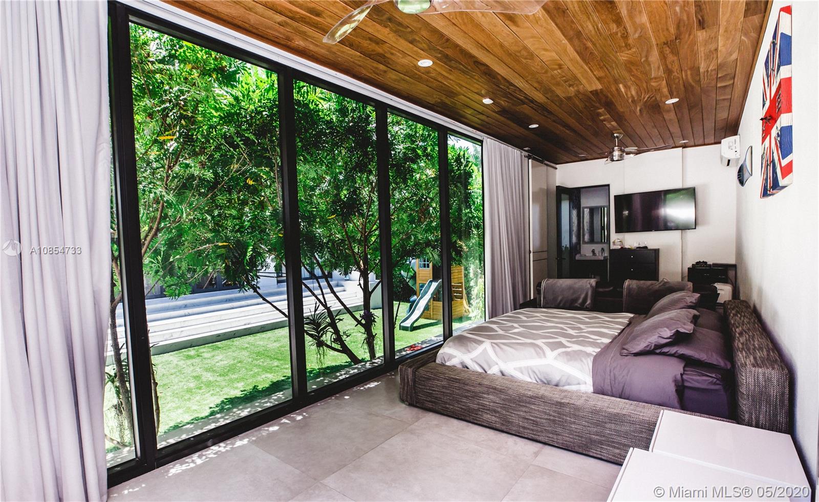 SAN MARINO ISLAND - Residential