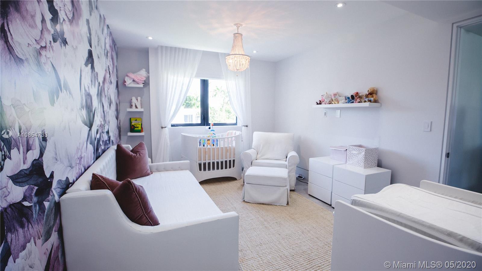 SAN MARINO ISLAND - Residential