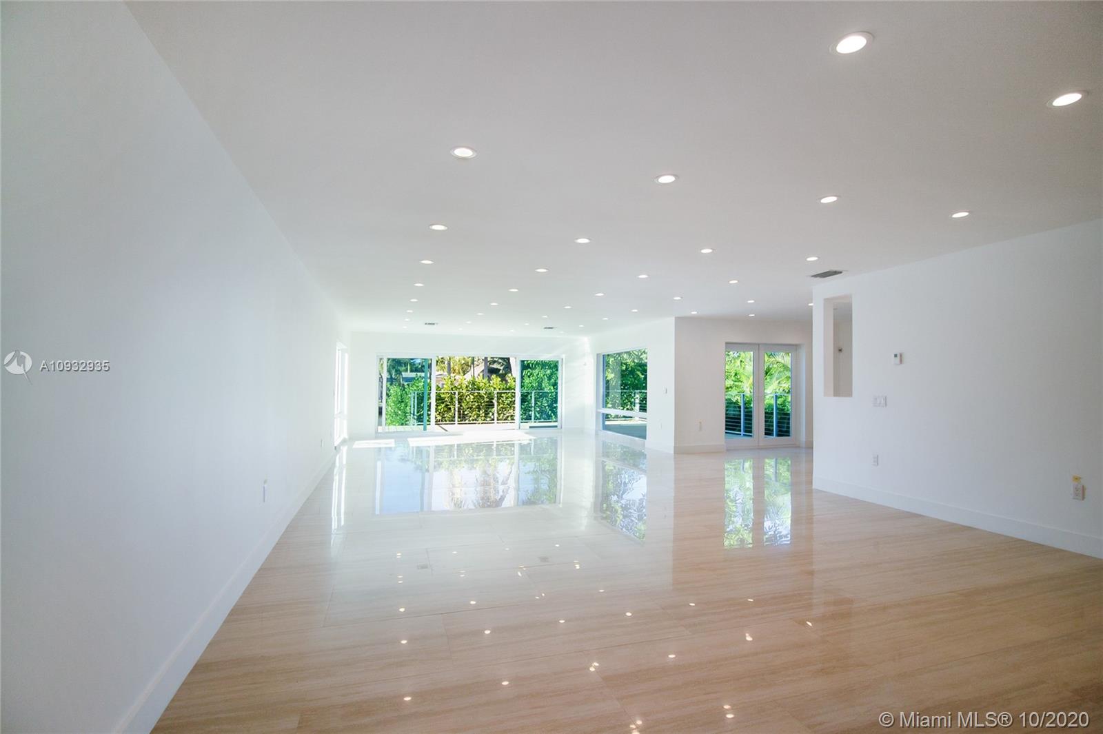 BELLE MEADE ISLAND - Residential