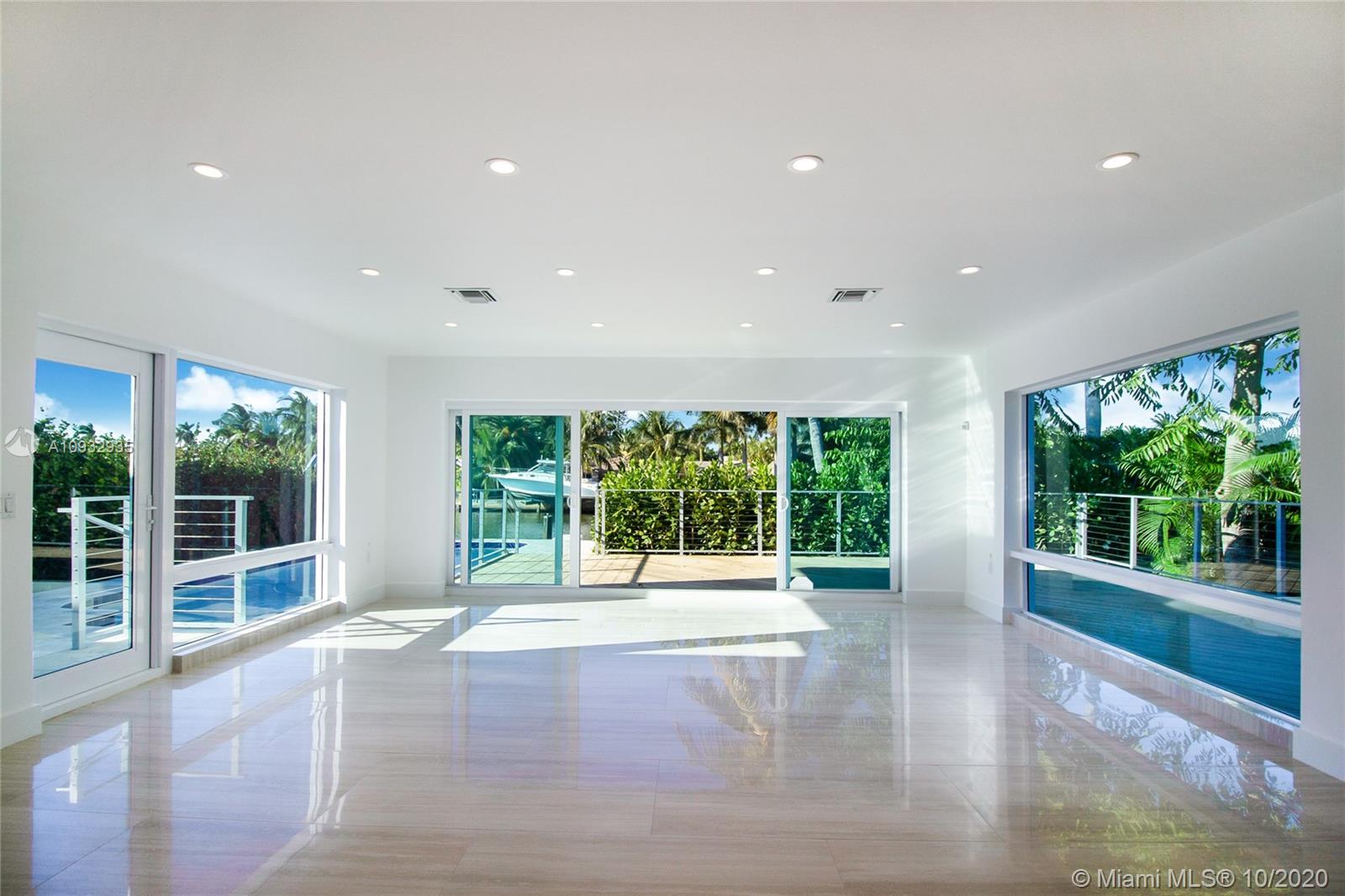 BELLE MEADE ISLAND - Residential