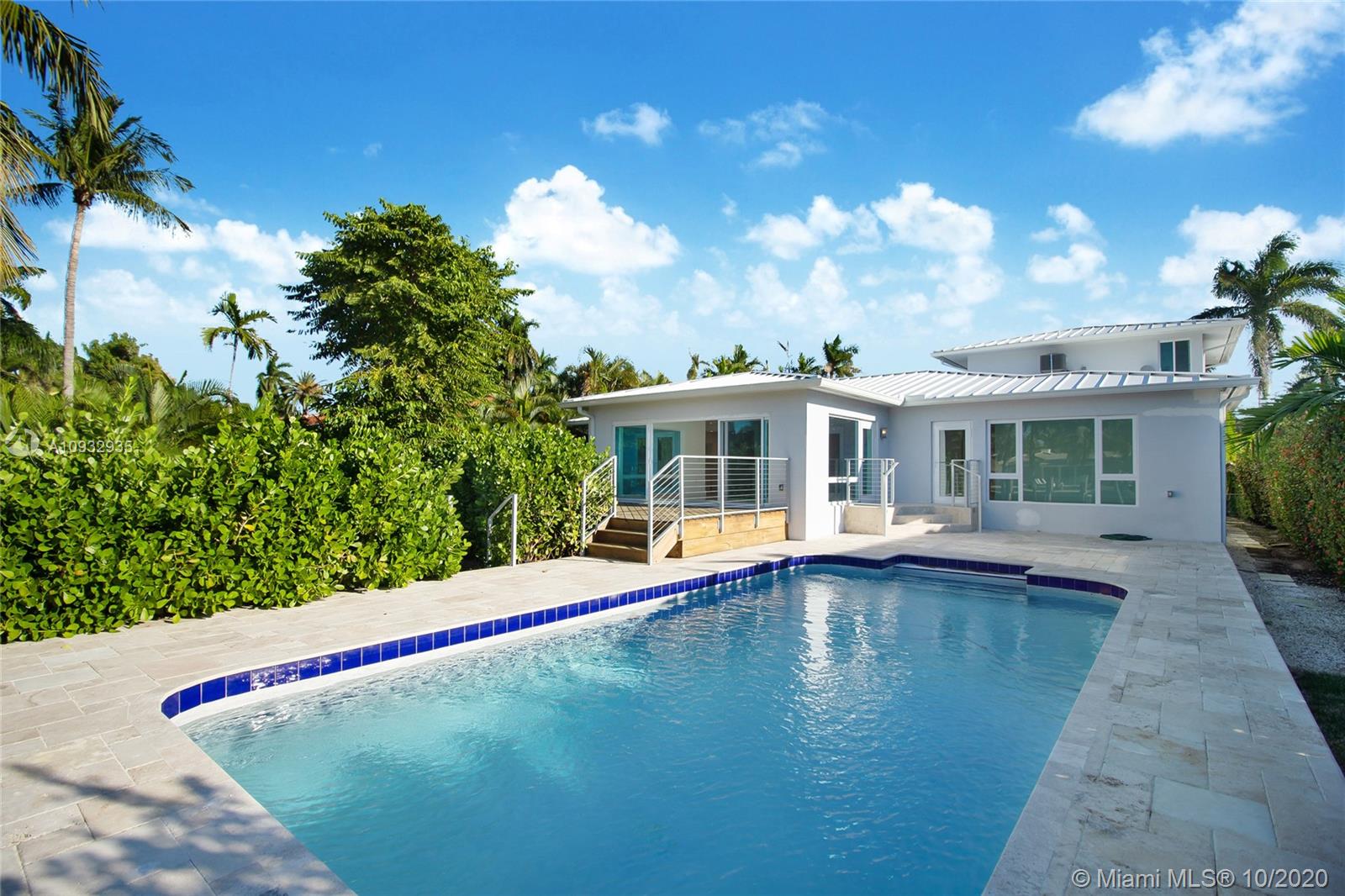 BELLE MEADE ISLAND - Residential