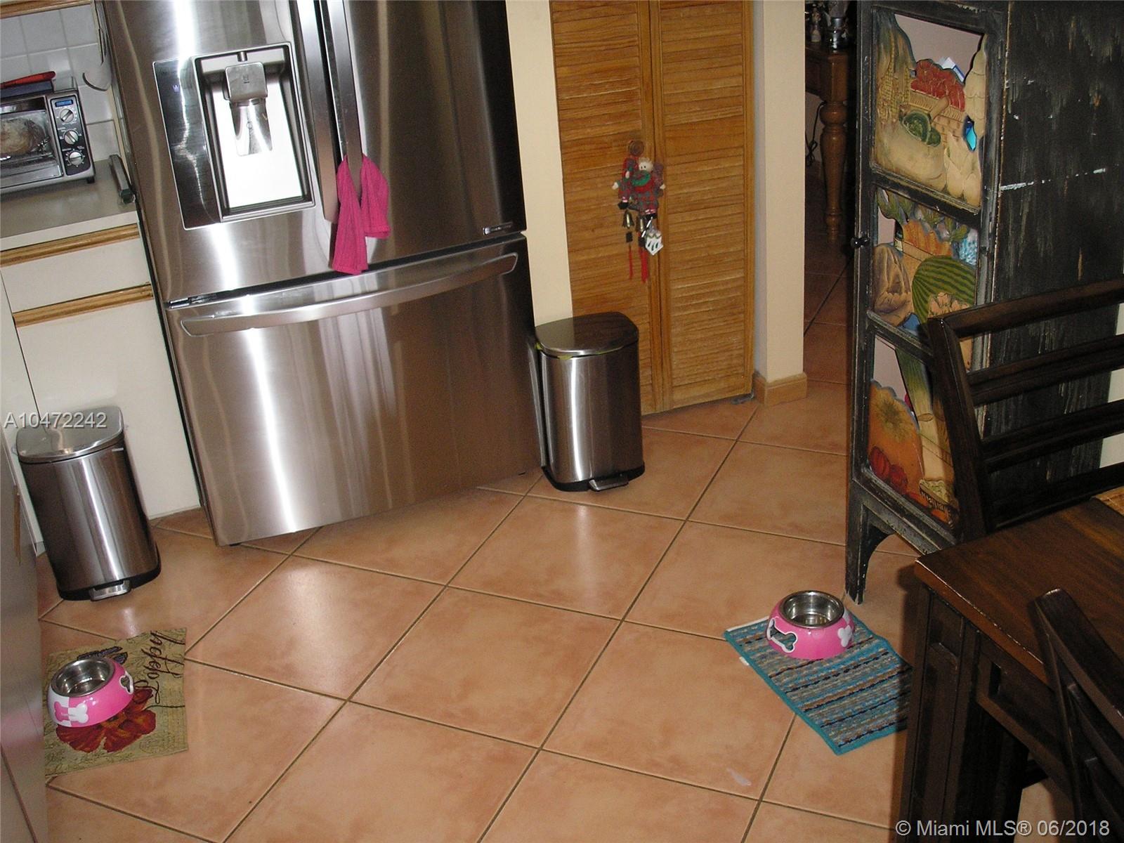 COUNTRY WALK - Residential