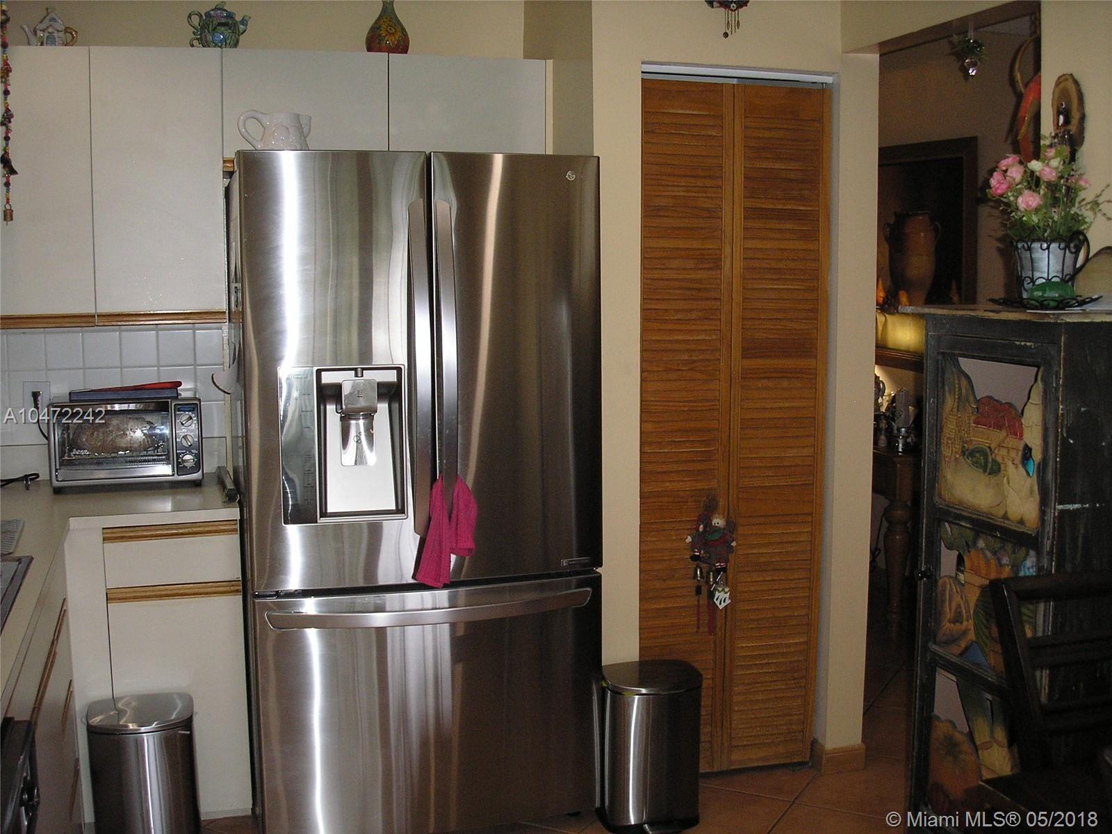 COUNTRY WALK - Residential