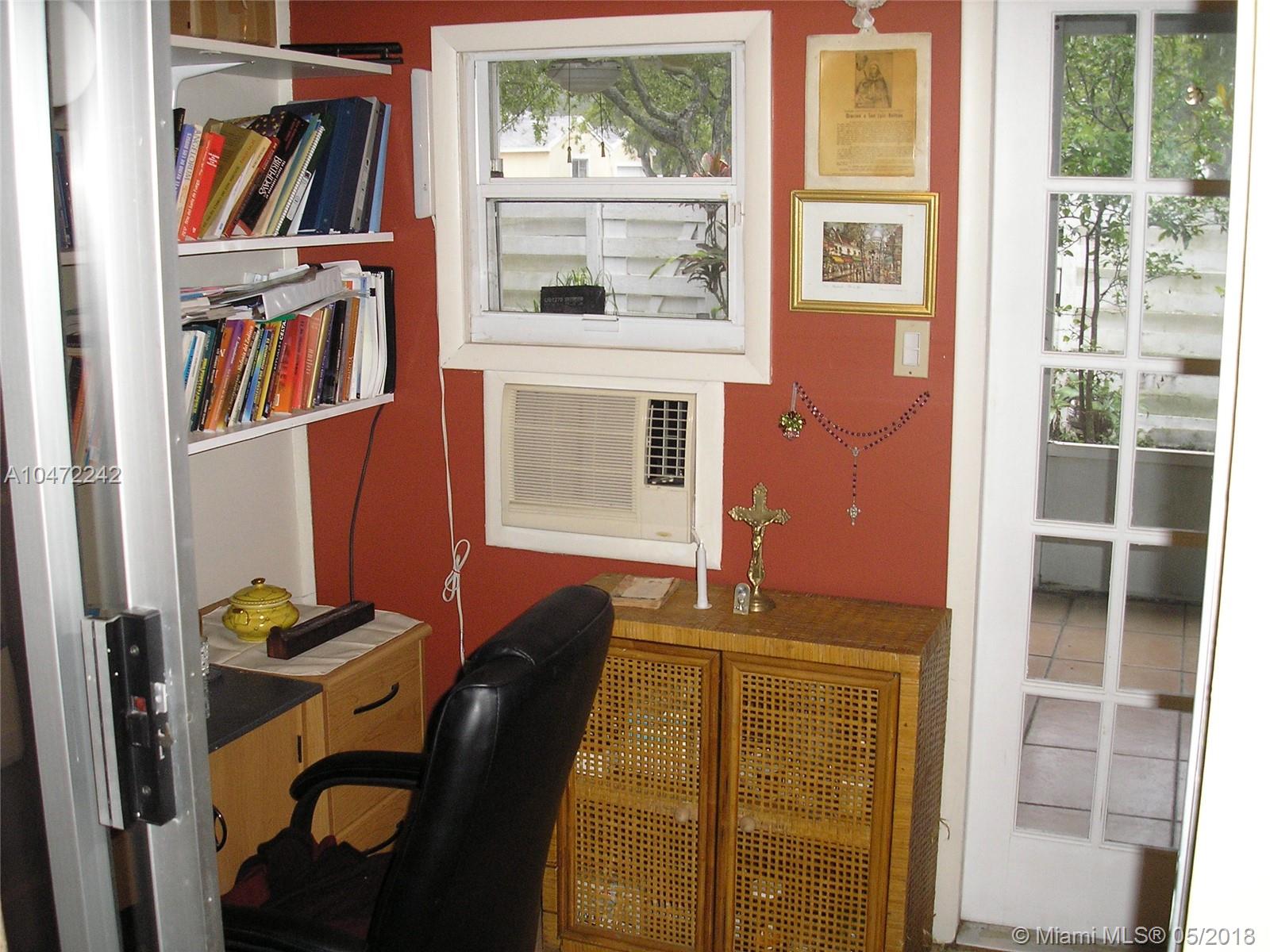 COUNTRY WALK - Residential