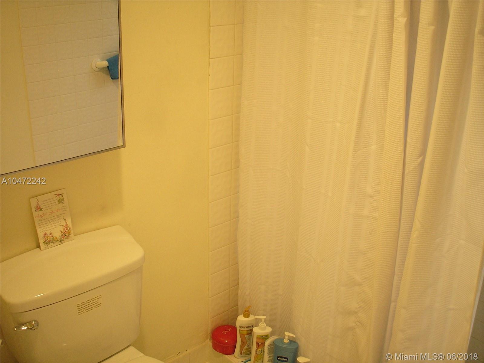 COUNTRY WALK - Residential