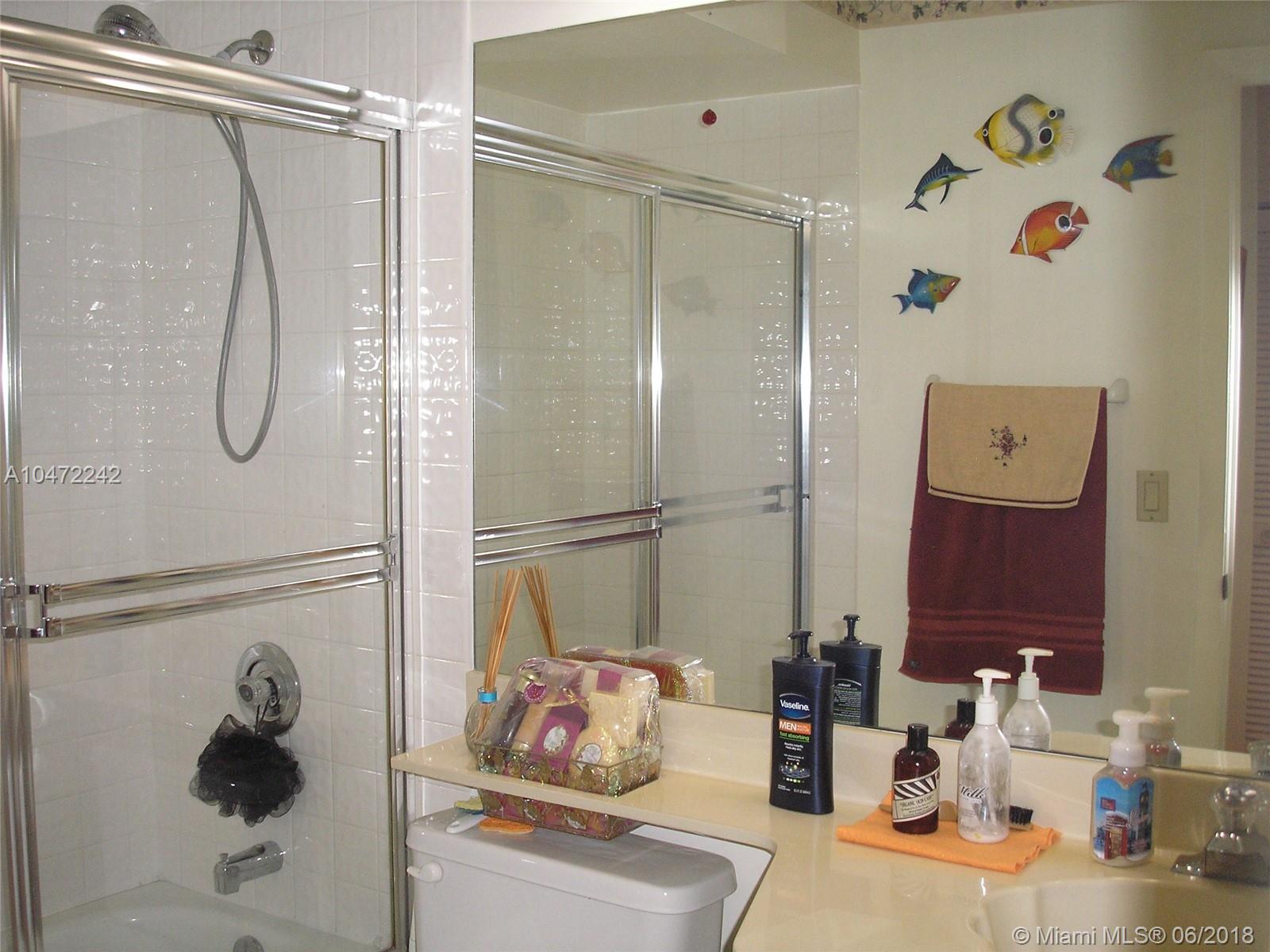 COUNTRY WALK - Residential