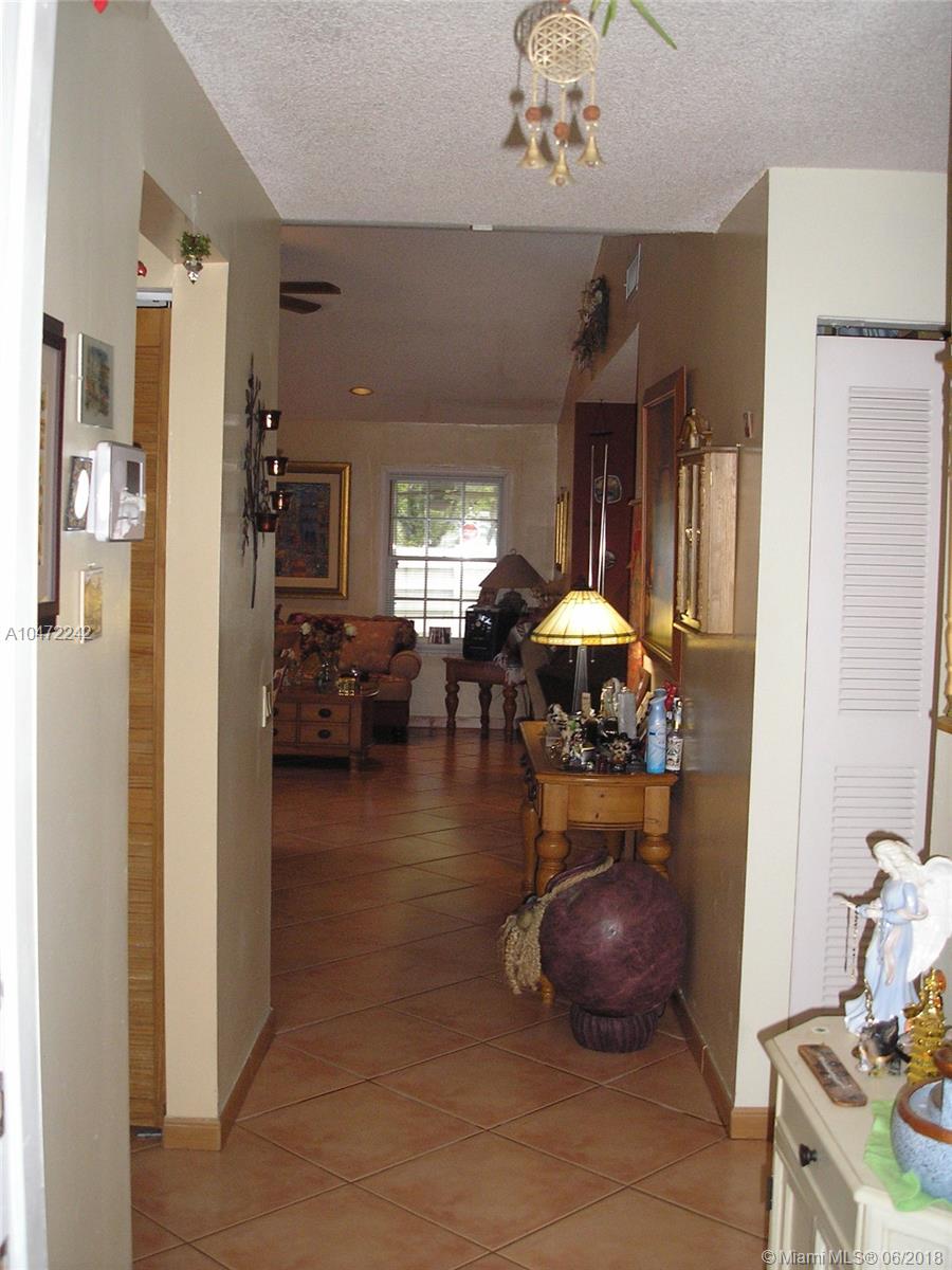 COUNTRY WALK - Residential