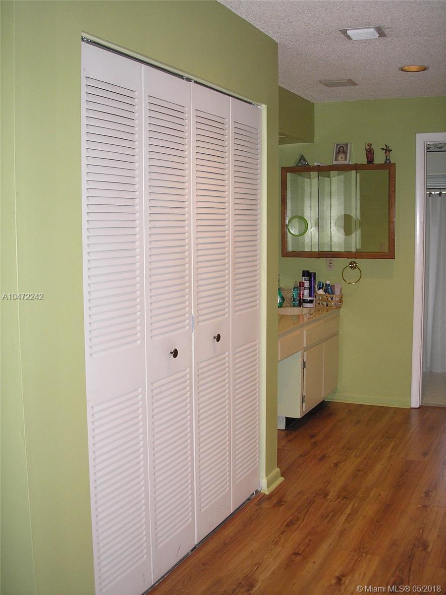 COUNTRY WALK - Residential