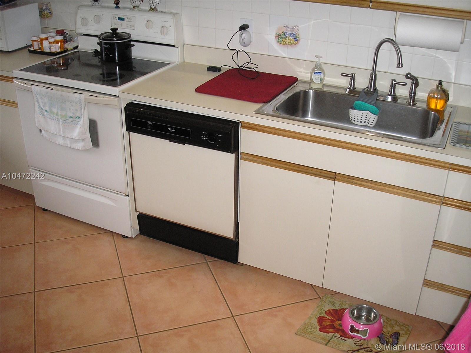 COUNTRY WALK - Residential