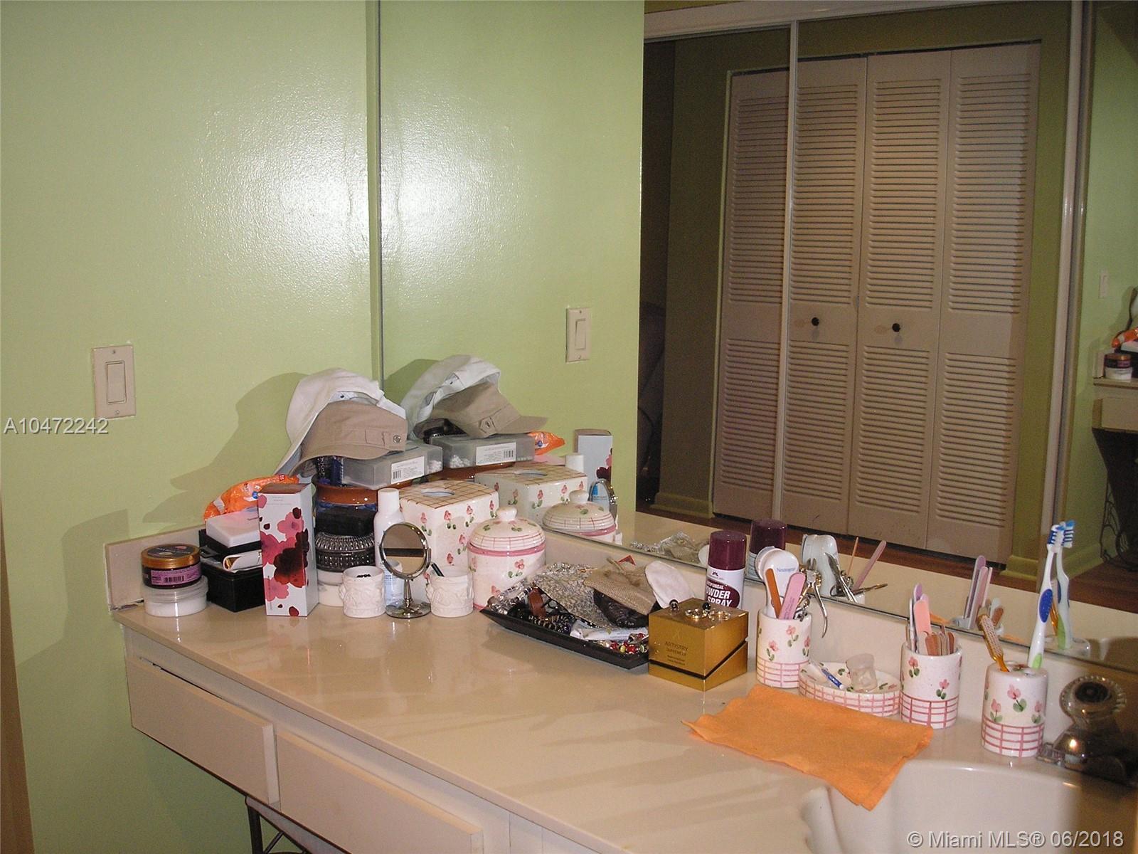 COUNTRY WALK - Residential