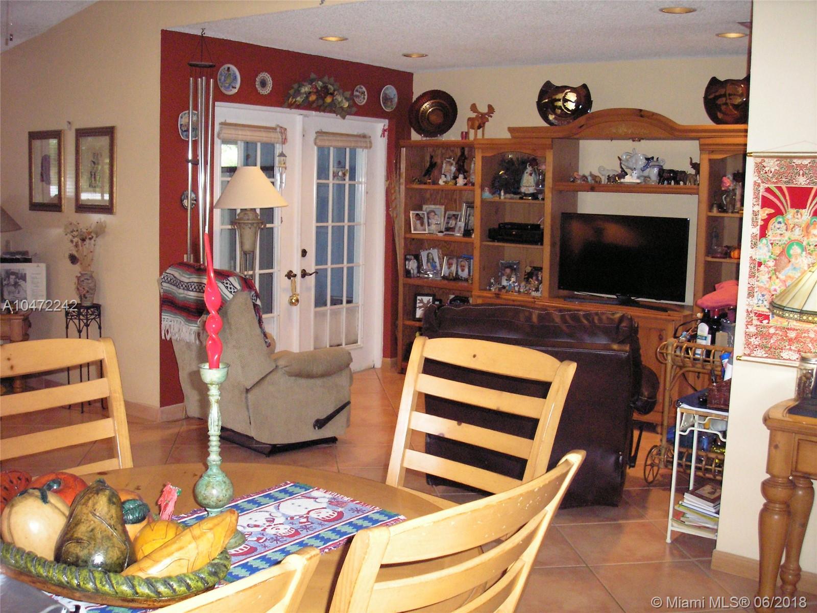 COUNTRY WALK - Residential