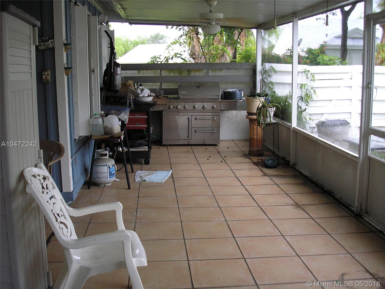 COUNTRY WALK - Residential