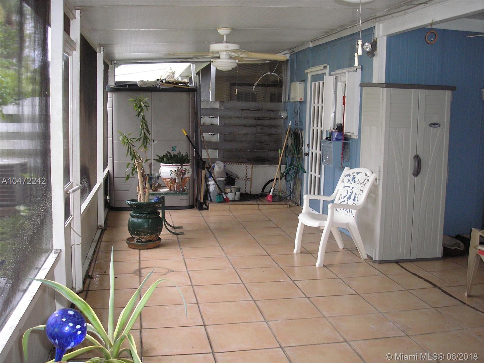 COUNTRY WALK - Residential