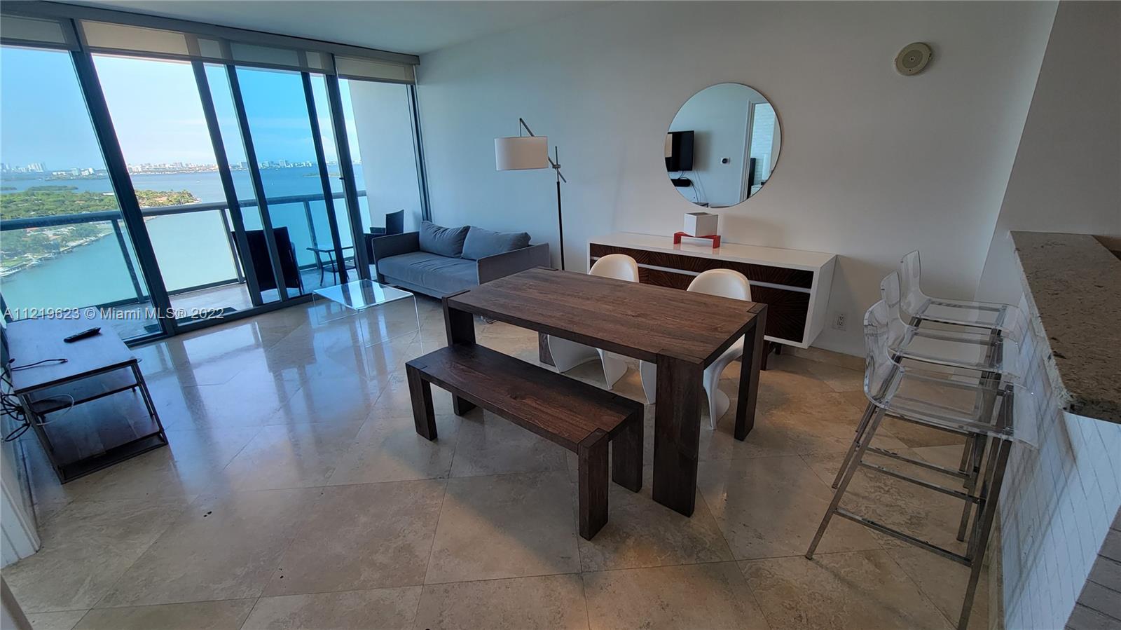 BLUE CONDO - Residential Lease