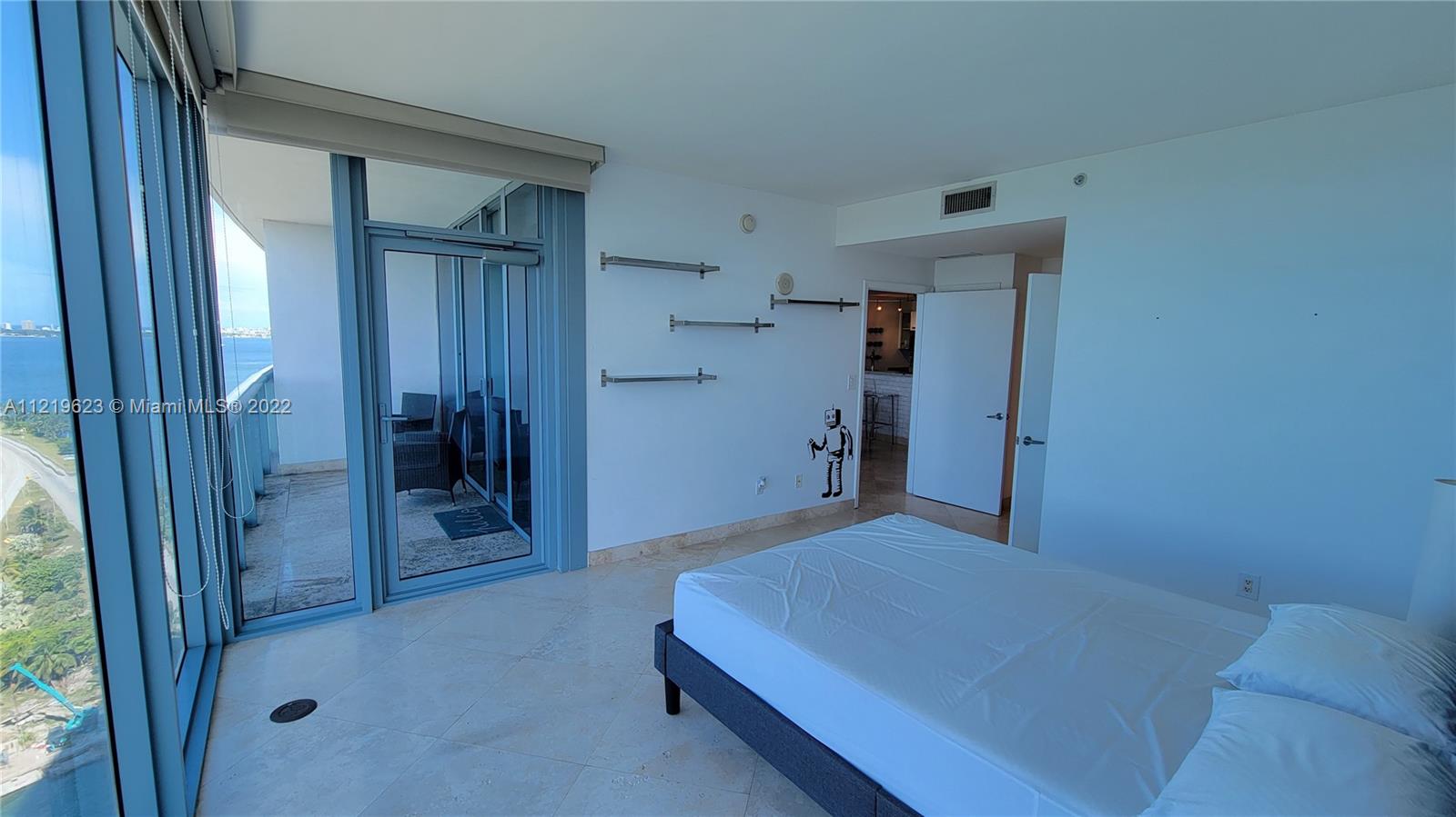 BLUE CONDO - Residential Lease