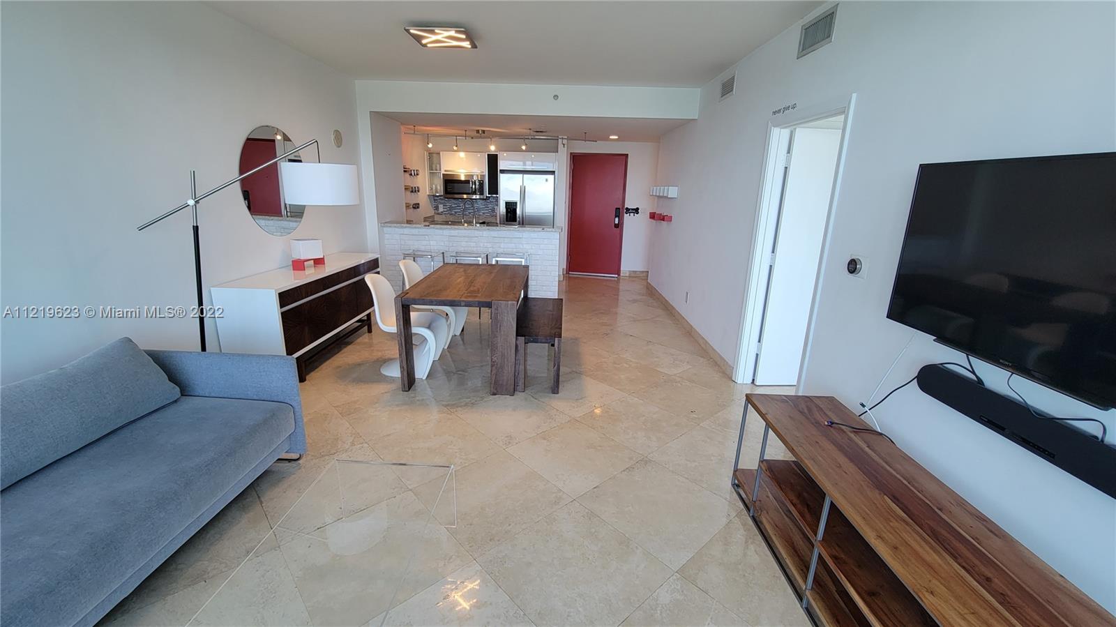 BLUE CONDO - Residential Lease