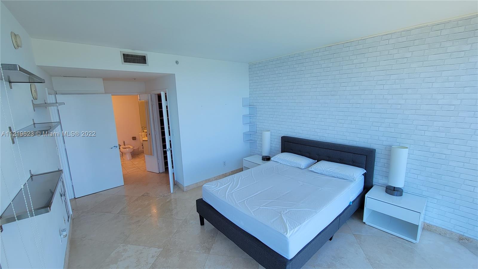 BLUE CONDO - Residential Lease